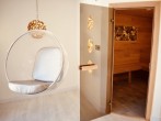 Hanging chair